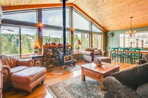 Hillside View Home - Image 2