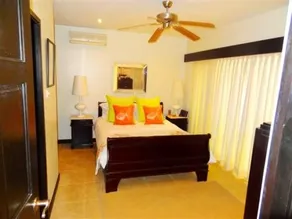 Brownes Condominium 1 - Image 4