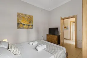 Stylish Home With Terrace & Parking - Image 4