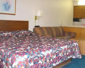 Scottish Inns & Suites Springdale - Image 5