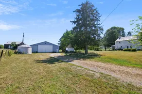 Peaceful Retreat With Scenic Surroundings 4 Bedroom Home - Image 2