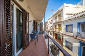 OP HomeHolidaysRentals Plume - Costa Barcelona - Image 4