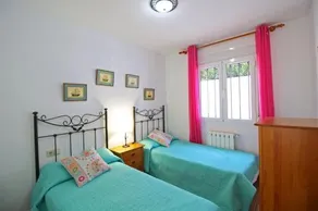 Bungalows Puerta de Calpe - Image 2