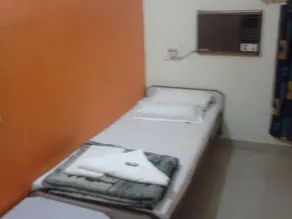 Radiant YMCA Tourist Hostel - Image 5
