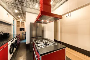 City Luxury 3BR Prime Location - Image 2