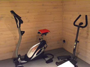 Modern Escape with Private Sauna - Image 4
