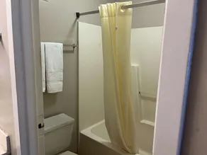 Days Inn Lake Gaston - Image 3