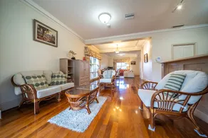 Glenelg Beach Stylish 2 Story Townhouse Sea View - Image 4