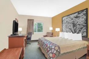 Super 8 by Wyndham Central City - Image 2