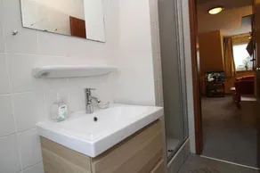 Wohnung 2, Schumacher - Image 4
