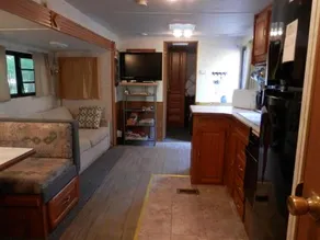 Lincoln Mobile Home - Image 4
