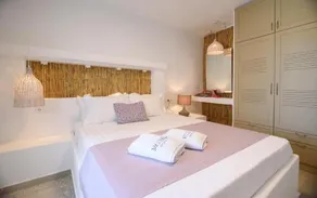 Mouses Studios Amorgos - Image 4