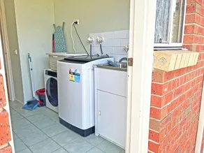 Pet-Friendly Retreat 2BR Ringwood Prime location - Image 3