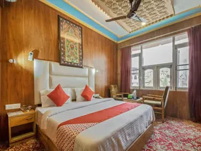 Hotel Snow Palace by OYO Rooms - Image 5