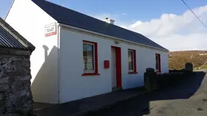Jack's Self Catering Cottage - Image 3