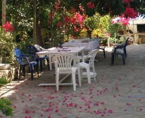 Sani Rooms - Image 2