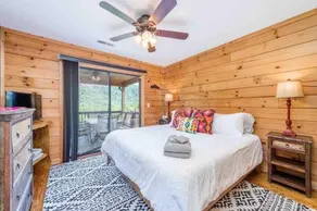 Wild Valley Lodge-Log Cabin in Lake Lure, NC, Close to Chimney Rock - Stunning Views - Image 4