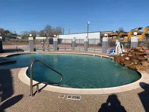 Extended Stay Inn & Suites - Image 4