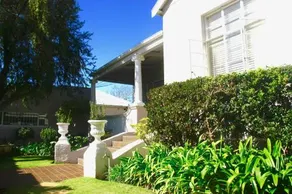Melville Manor Guest House - Image 4