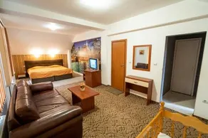 Bryasta Hotel & Restaurant - Image 5