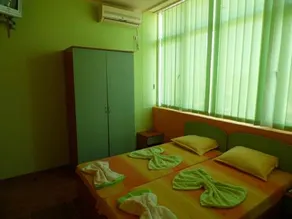 Hotel Amigos - Image 5