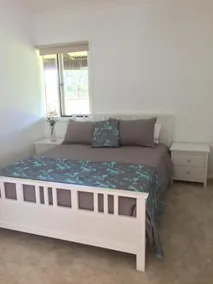 Lovedale Red Gum Cottage - Image 2