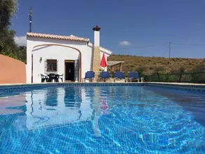 Stunning Cottage with Pool, Terrace, Garden, Sun-loungers - Image 4
