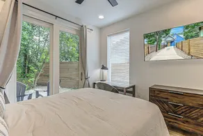 Pet Friendly Quiet Neighborhood Near S. Lamar - Image 3
