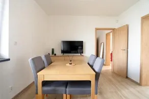 The Dante Villa Apartments - Image 2