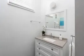 Cute and Comfy 2 Bedroom in Soulard - Image 4