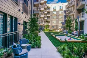 Cozy Retreat-Free Reserved Parking-Pool - Image 2