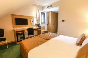 Etno hotel Vrdnička kula - Image 4