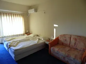 Family Hotel Amigos - Image 3
