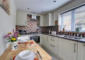 Rose Cottage - Image 2