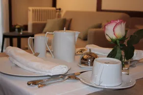 Les Enclos Bed And Breakfast - Image 5