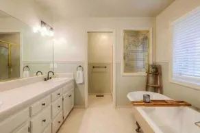 Spacious home with pool bar game room parking on 5 private acres. - Image 3