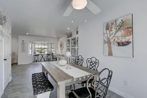 Modern Kitchen and Furnishings in Naples - Image 3
