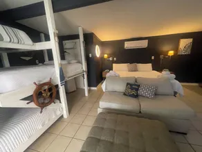 Bunk House - Image 5