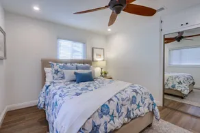 Beautiful Remodel 3 Bedroom 2 Bathroom Home With Pool & Jacuzzi - Image 2