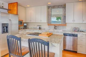 Four Stone Beach House - Image 3