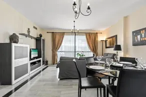 Beachfront Apt - Image 3