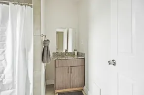 Spacious 4BR Getaway: Perfect for Family & Friends - Image 3