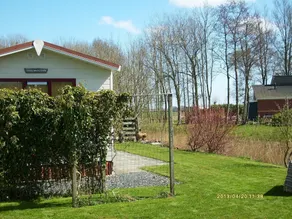 Tidy chalet with a microwave, near the Wadden Sea - Image 3