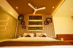 RIVERINE SUITES - Image 3