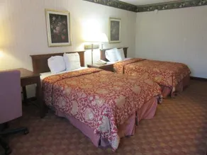 Governor's Inn & Suites - Image 2