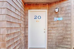 Beach Comber's Hideaway - Image 3