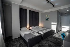 Hotel Cristal - Image 2