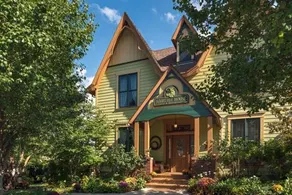 Hartzell House Bed & Breakfast - Image 4