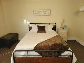 Relaxing Comfortable Private Bedroom - Image 5