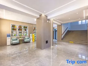 Yuelan Hotel (Lanzhou West Passenger Station Huanghe Tower) - Image 2